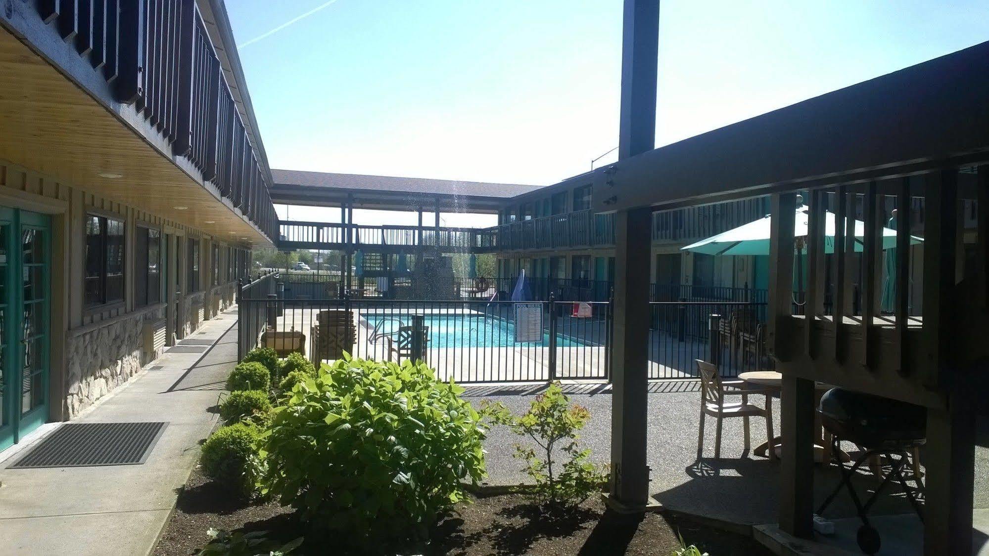 Pepper Tree Inn Beaverton Esterno foto